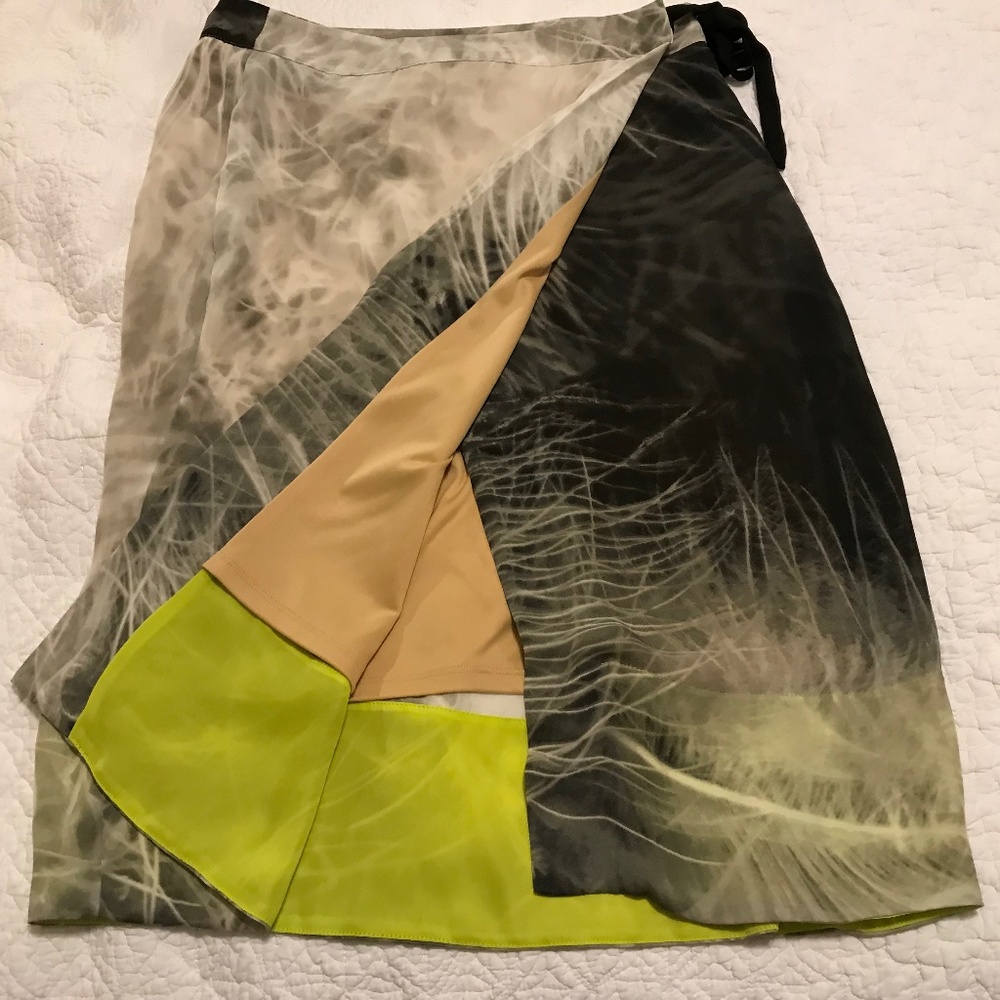 Stunning Simply Vera Vera Wang wrap skirt in black, gray & lime green (XS) - Picture 10 of 16